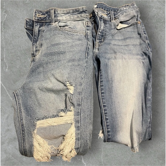 All name brand jeans kancan jeans all size 5/26 some have holes some don’t - Picture 1 of 2